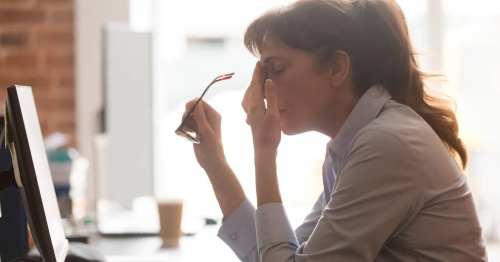 Woman looking frustrated due to anxiety so she is searching for ketamine for anxiety in San Antonio, Texas.